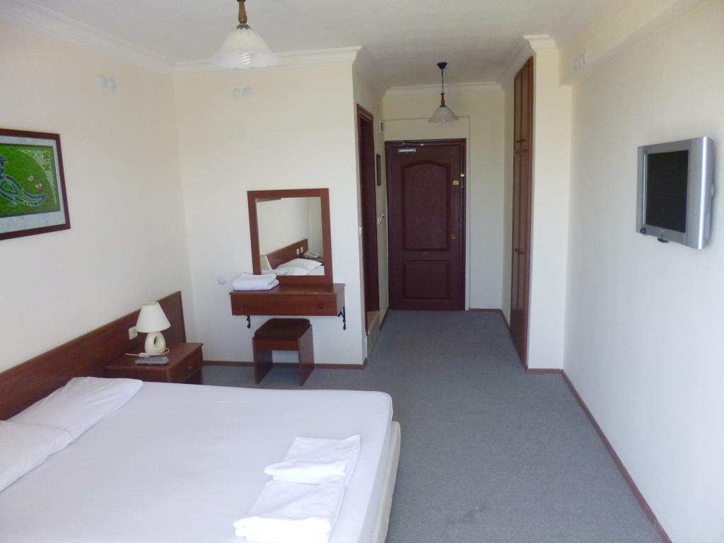 Albayrak Hotel Çeşme Quarto foto